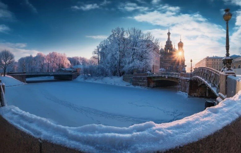 Мы продолжаем наш «Питерский календарь», сегодня – еще несколько замечательных историй, случившихся в Санкт-Петербурге в самый зимний месяц года.