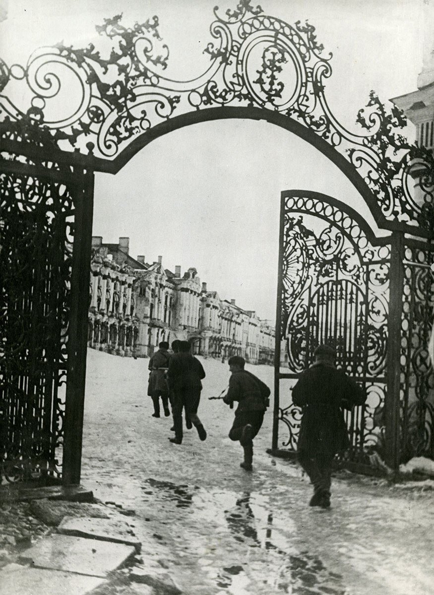 Ужас войны не должен повториться. 80 лет освобождения города Пушкин |  Военно-исторический отдел ГМЗ 