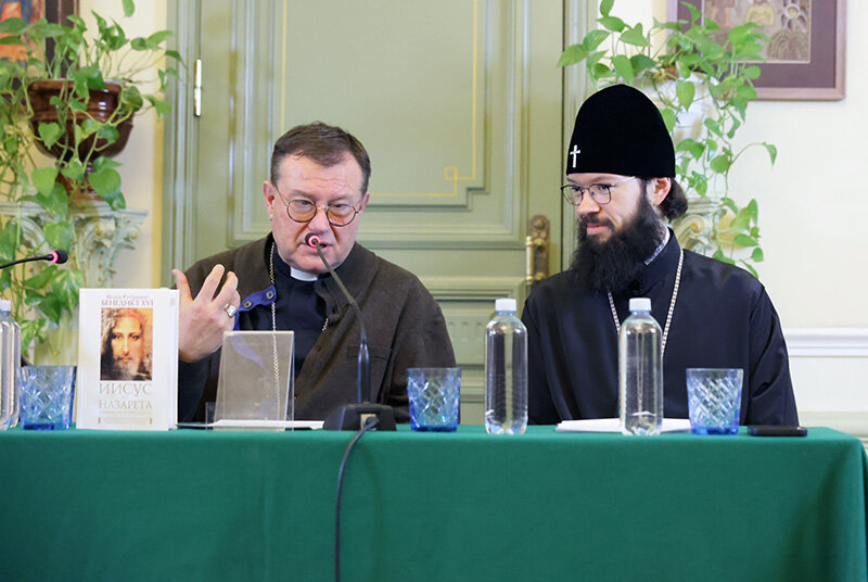 На презентации книги Папы Римского Бенедикта XVI "Иисус из Назарета". Фото: cathmos.ru