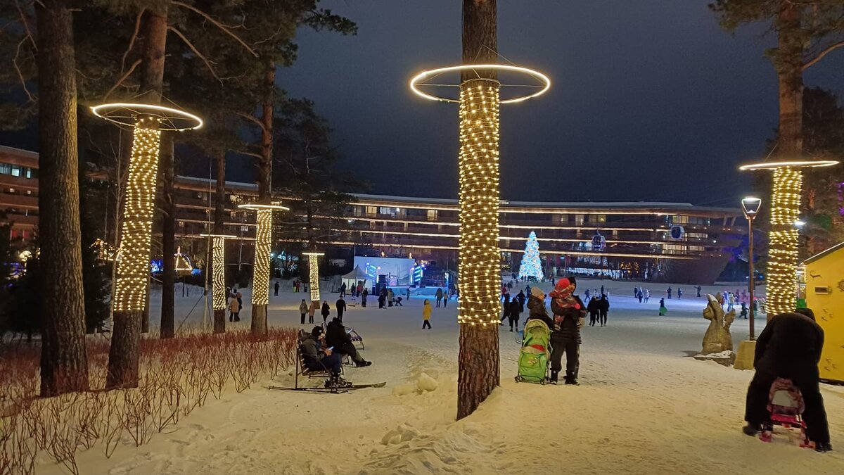 Вид на вечерний отель. Фото автора.