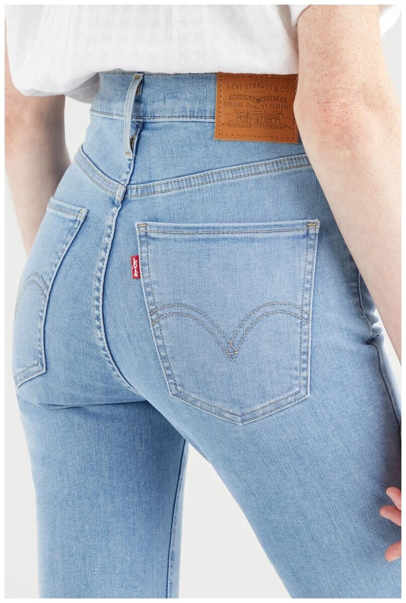 женские джинсы коллекция. модная одежда. необычные трендовые однотонные джинсы женские. джинсы с низкой посадкой. женские джинсы коллекция.