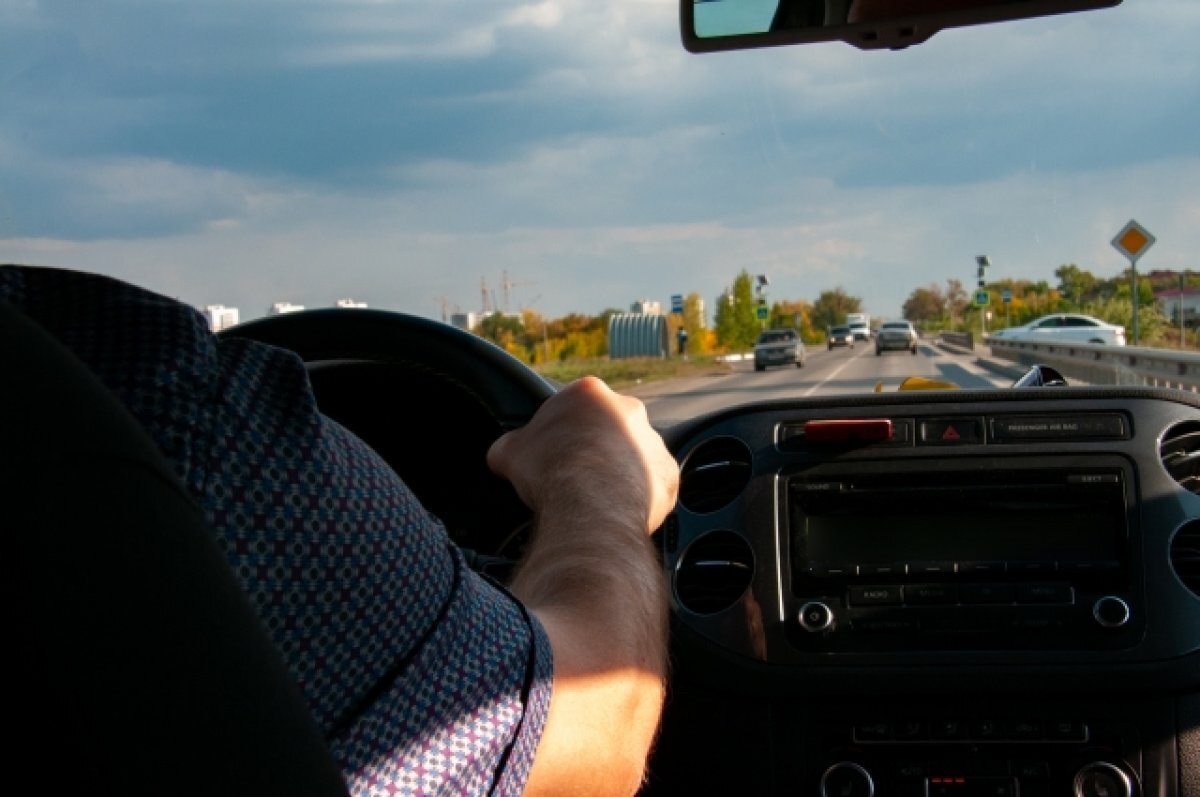    В Краснодаре водитель маршрутки высадил на трассе школьника с ДЦП