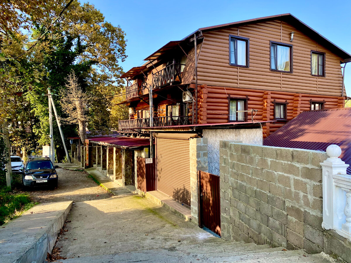 Мальчик по соседству джой. По соседству фильм 2021. Мэрибет монро шпионы по соседству. Мелодрамы про путешествия во времени. Располагаться по соседству.