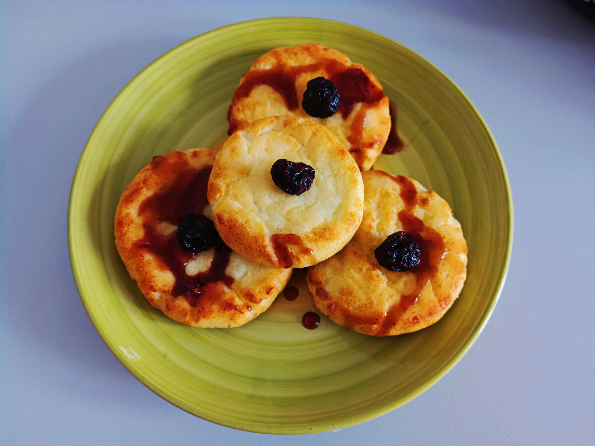 лепим сырники. творог для сырников. творог для сырников. сырники без муки. мука для сырников.