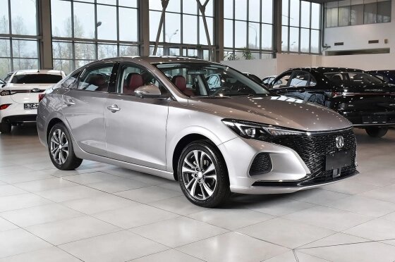 Серебряный Changan Eado Plus, 2023 в автосалоне MARCAR