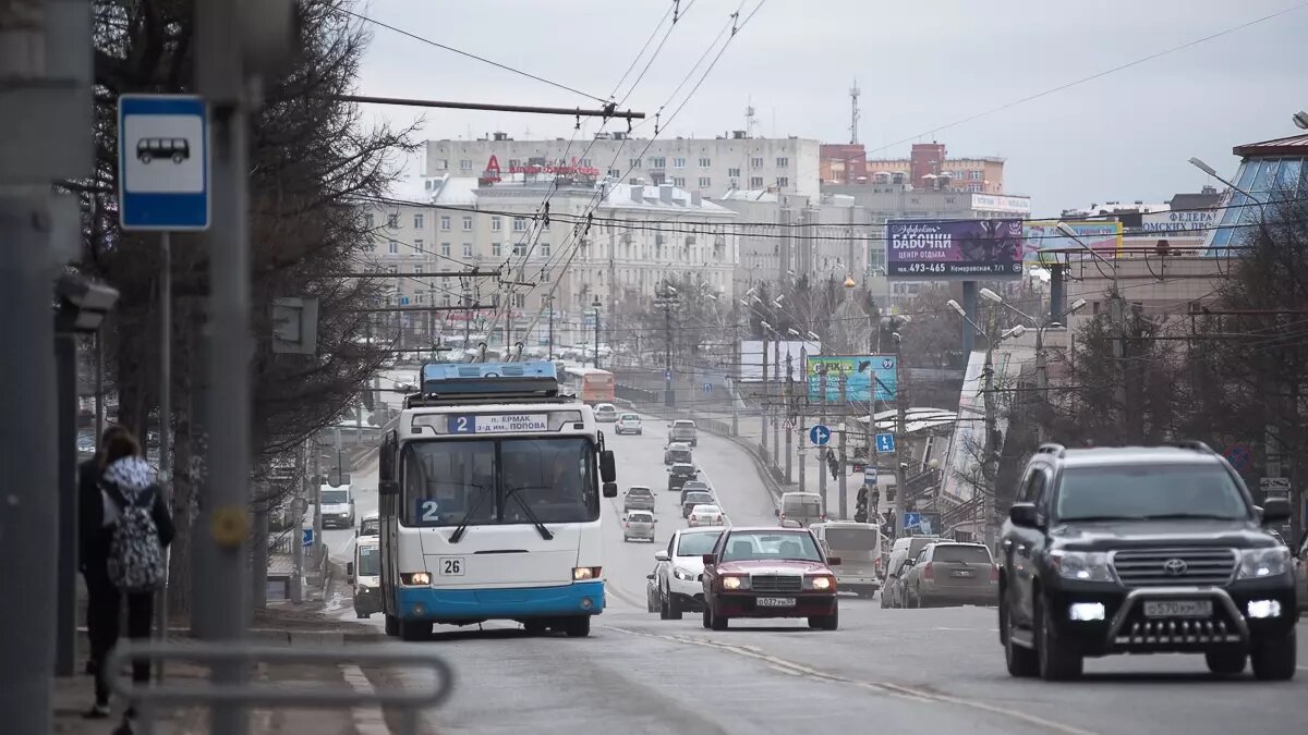    На декорирование города администрация изначально готова была потратить на 200 тыс рублей больше.