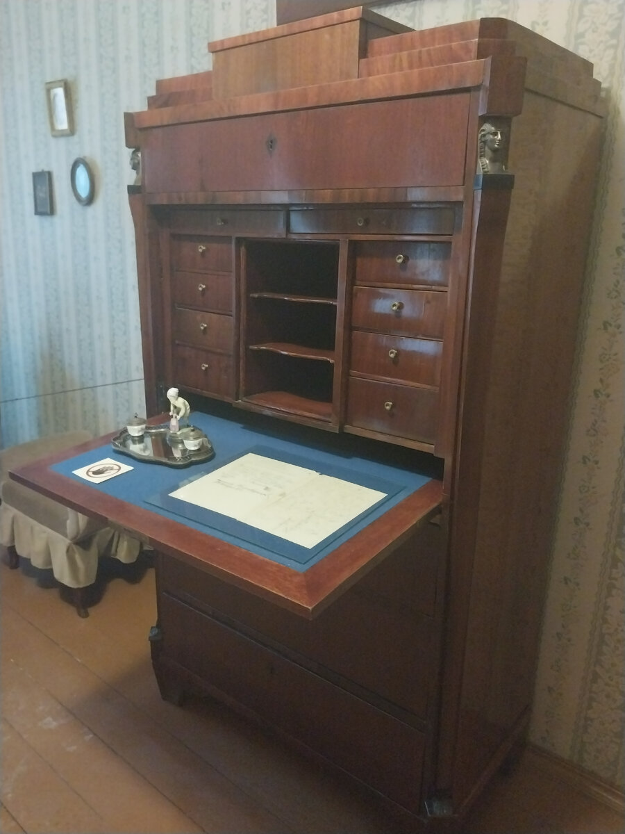 санкт-петербург достоевского. сенная площадь кокушкин мост. русская христианская академия санкт-петербург. санкт петербург достоевского 15. зимний петербург достоевского презентация.