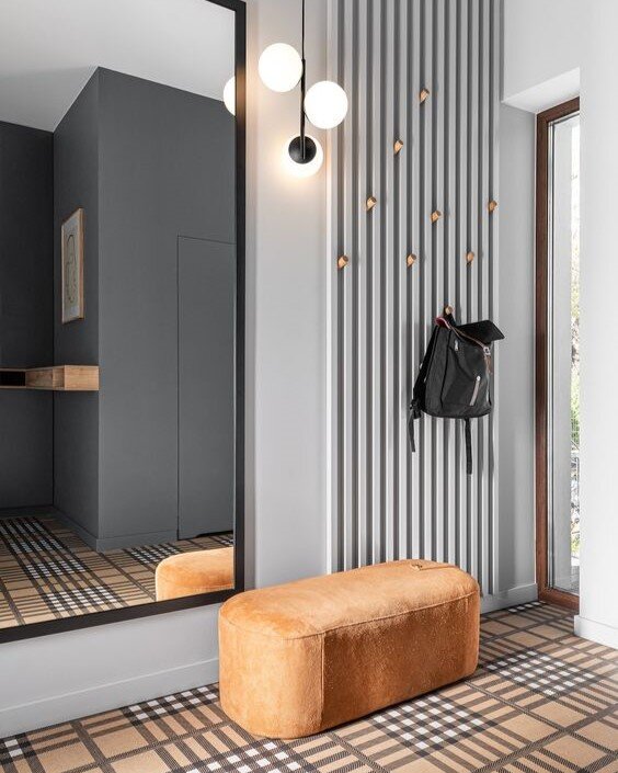Стильный интерьер прихожей. Коридор интерьер 2023. Прихожая интерьер 2021-2022. Стильный интерьер прихожей. Прихожая тренды 2022.