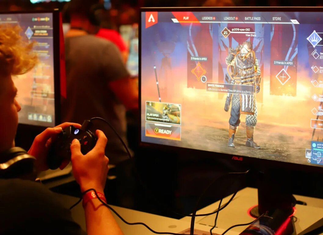 Два монитора для фотографа. Монитора каждый раз. Монитор samsung s34e790c. Двойной монитор. Экран из мониторов.