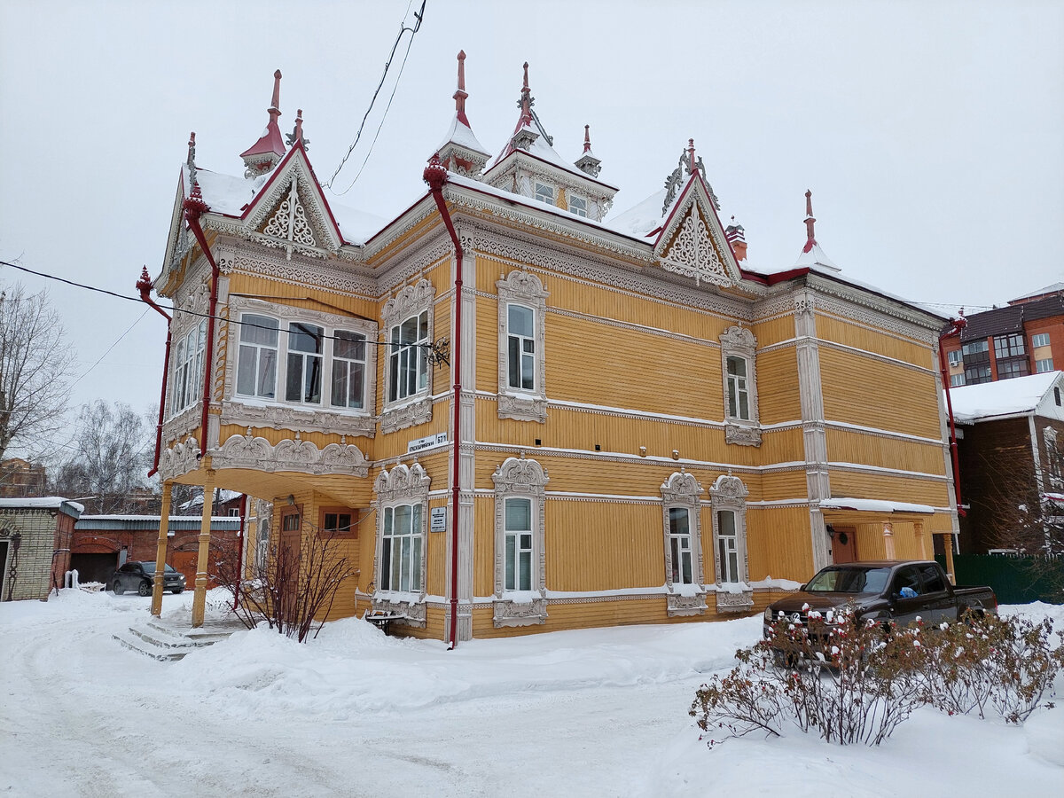 Томск. Дом Леонтия Желябо, дом с жар-птицами. Фото Natalya Dolidenok.