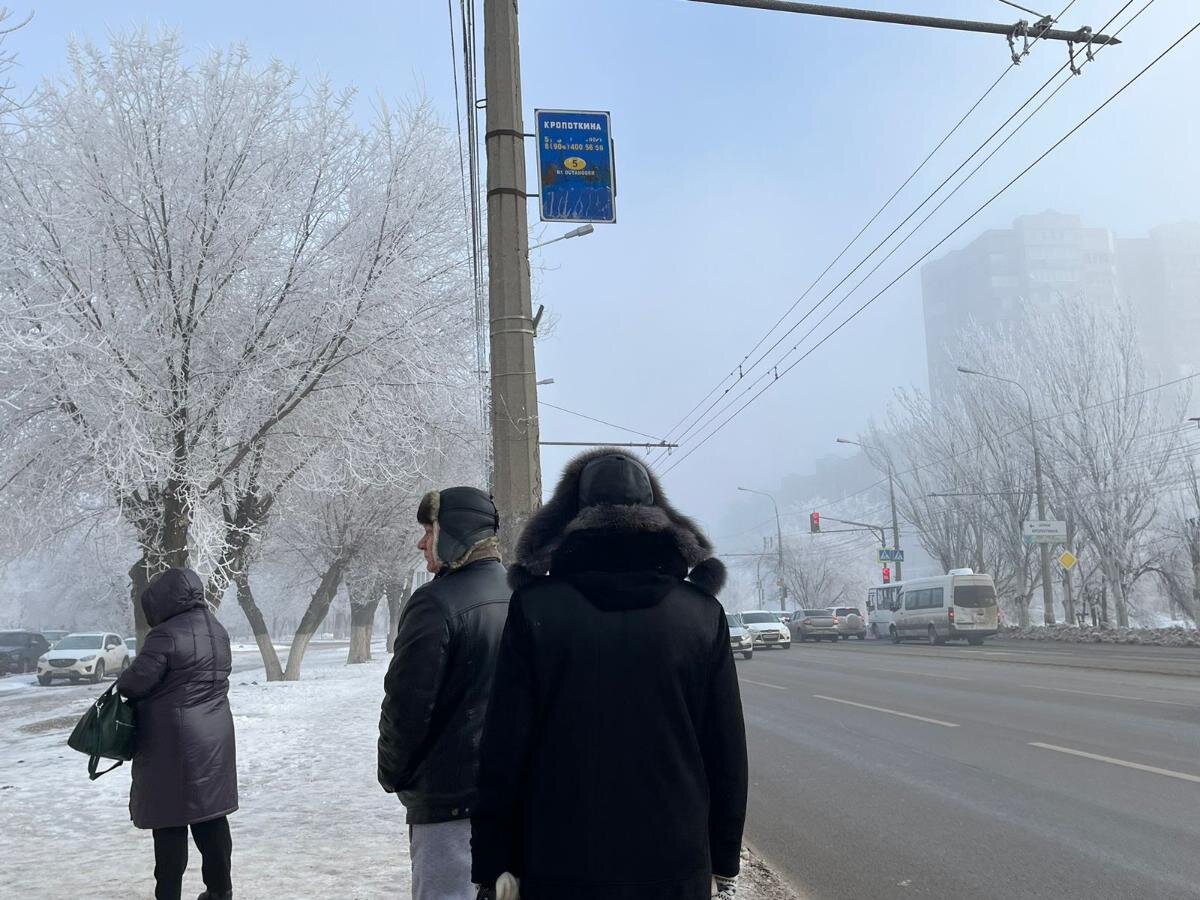 от влажного тела пар туманные города. утренний туман в городе. от влажного тела пар туманные города. туманный город. разрушенный город в тумане.