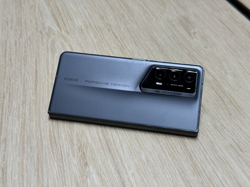 Hi glass. Гросей стопка икеа. Стеклянные перегородки для офиса. Шкаф в современном стиле. Стеклянные напольные вазы.