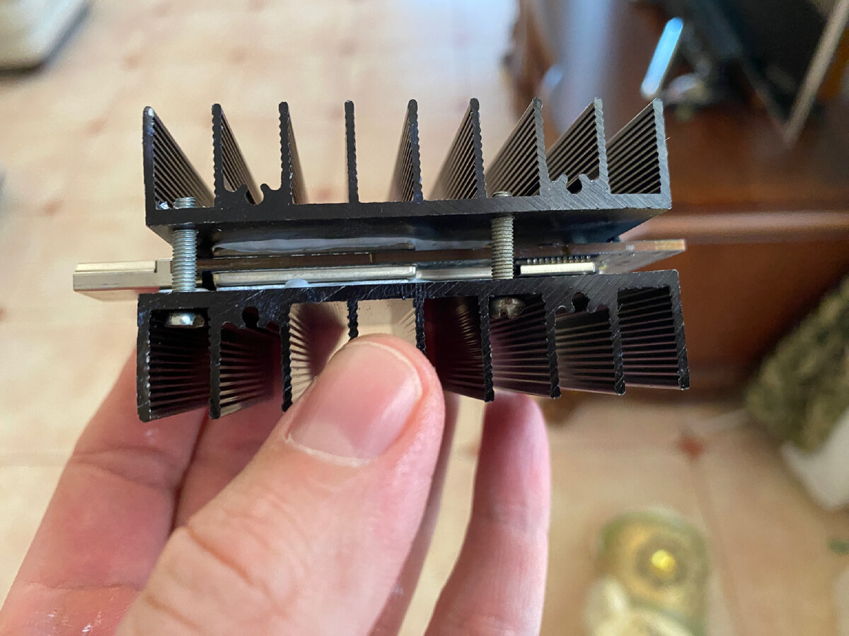 Перезагружается после выключения. Компьютер перезагружается. Компьютер перезагружается. Компьютер перезагружается. Перезагрузкакампьютора.