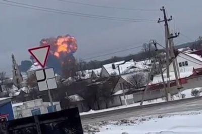    Момент падения военного самолета Ил‑76 под Белгородом ©Скриншот
