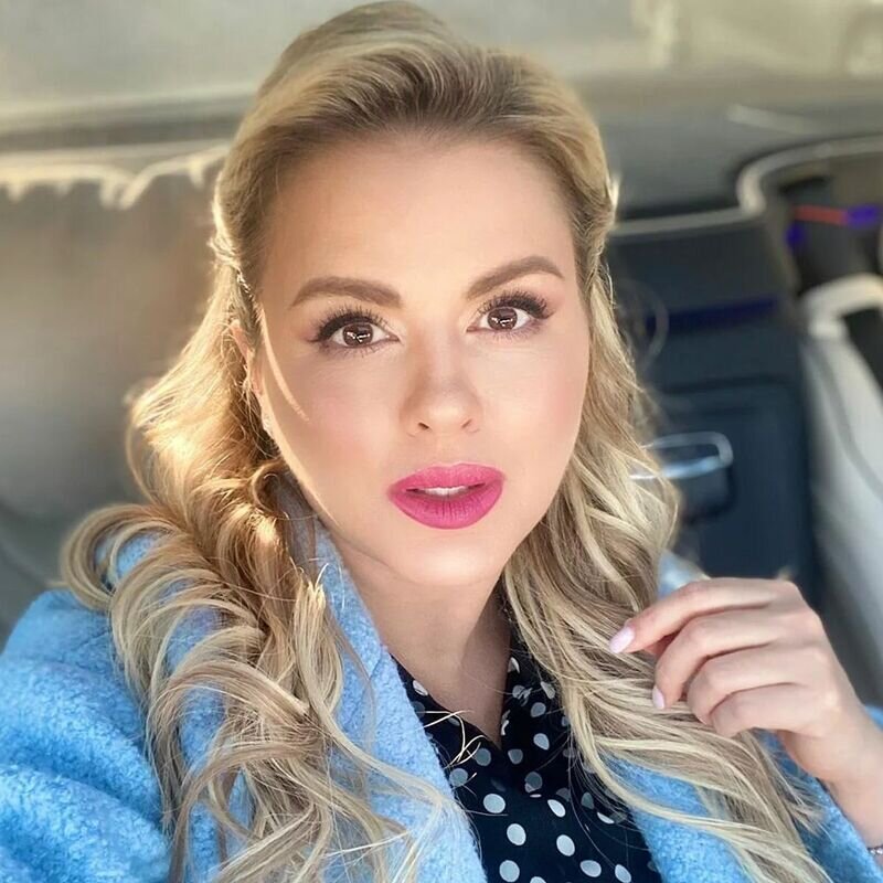 Анна Семенович