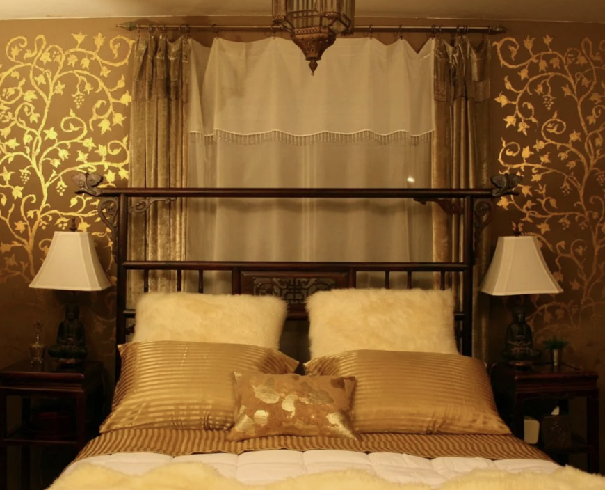 золотой интерьер. золото в интерьере. интерьер белый с золотом. золото в интерьере. интерьер белый с золотом.