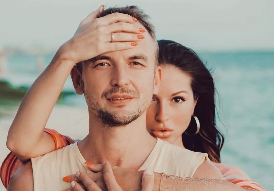 Нюша с мужем