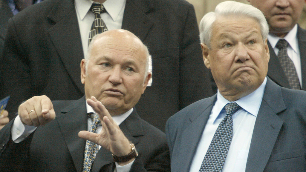 лихие 90-е в россии. молодежь в 80-е в ссср. жизнь в 80-90 годы. сенной рынок в 90е. москва в 90-е.