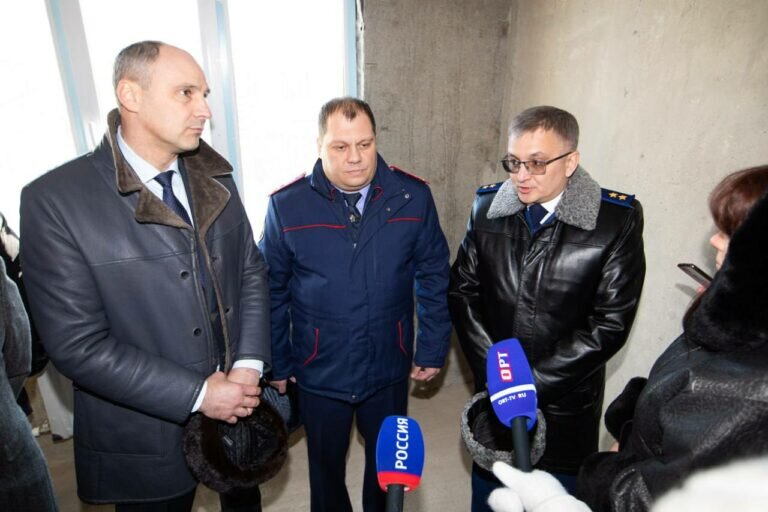    Денис Паслер проверил ход строительства домов на Планерной в Оренбурге Кристина Просвиркина