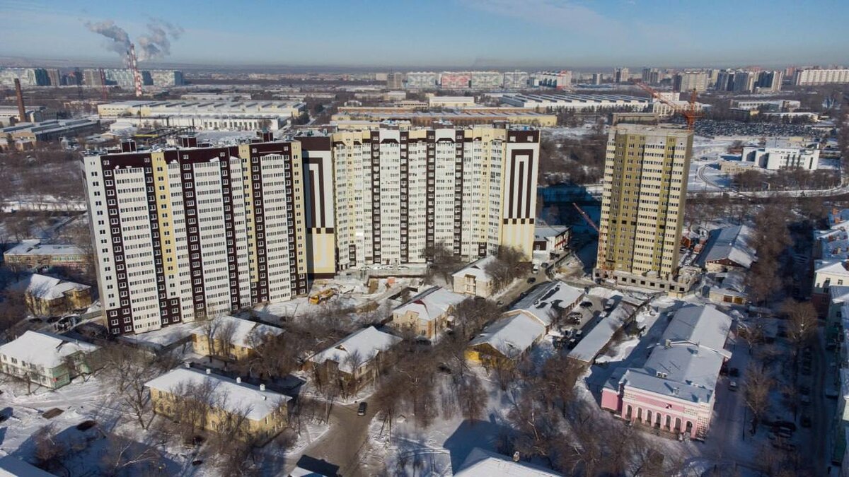  📷    Денис Паслер проверил ход строительства домов на Планерной в Оренбурге Кристина Просвиркина