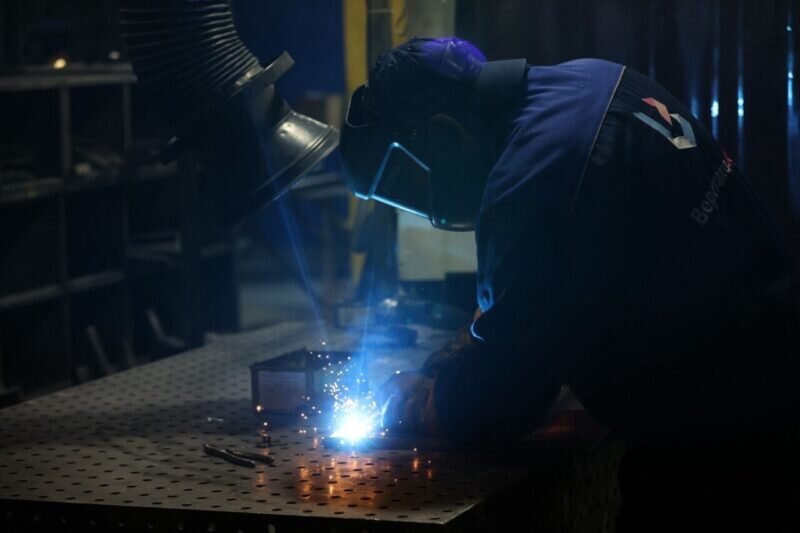 средние зарплаты в москве по профессиям. профессии список. зарплаты рабочих специальностей. зарплаты рабочих специальностей. зарплаты рабочих специальностей.