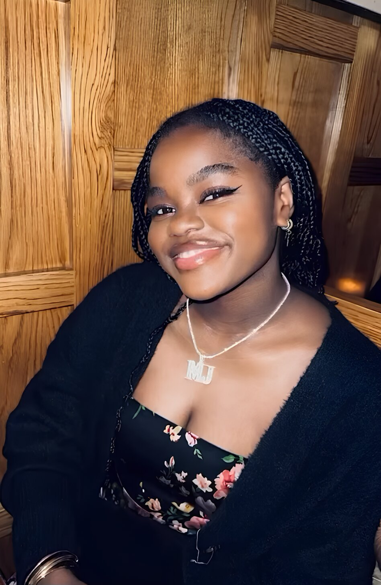 Не каждому удаётся занять в шоу-бизнесе место под солнцем. Эти талантливые начинающие звёзды стараются изо всех сил, но пока у них не получилось переплюнуть своих всемирно известных родителей.-24