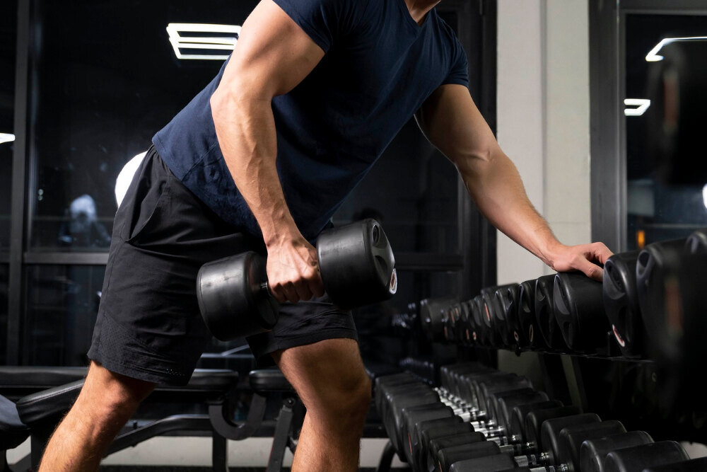 Тренировка в движении руками. Отжимания. Круговые движения прямыми руками. Тренировка в движении руками. Отжимания от пола.