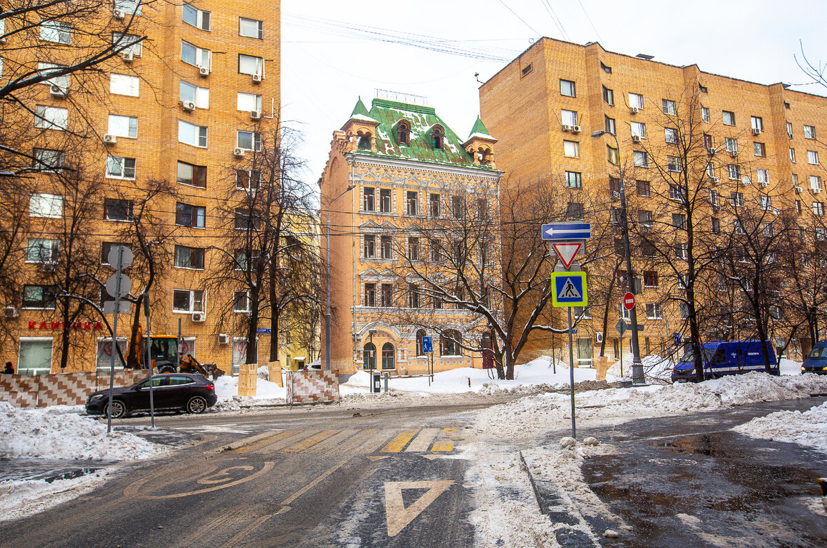 Бывший доходны дом купца Титова. Москва. Фото автора статьи  