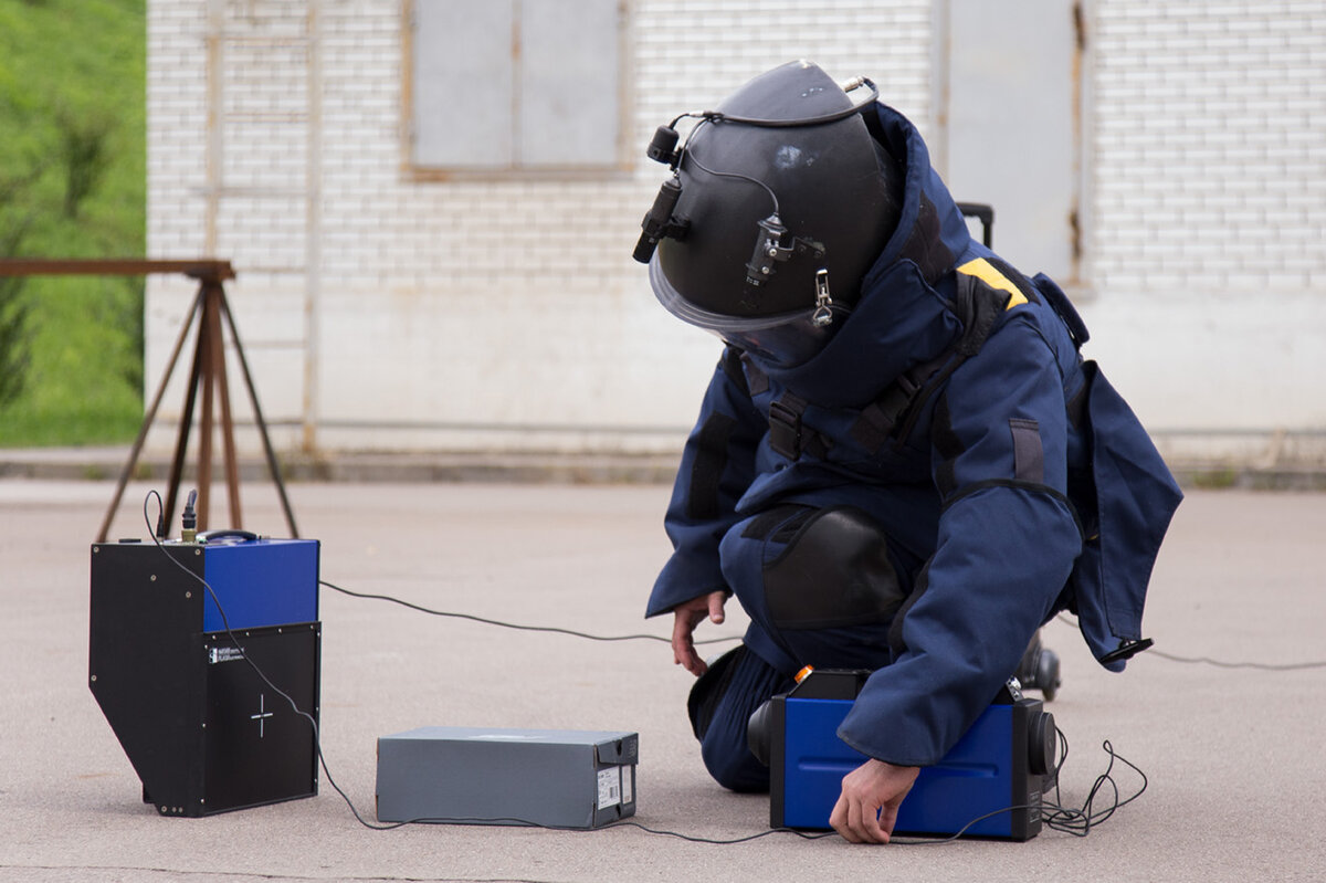 сапер омон. сапер омон. взрывотехники омон. сапер полиции. полиция омон.