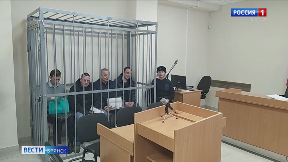 Брату подсудимого депутата Павлова вызвали скорую | Брянский Ворчун | Дзен