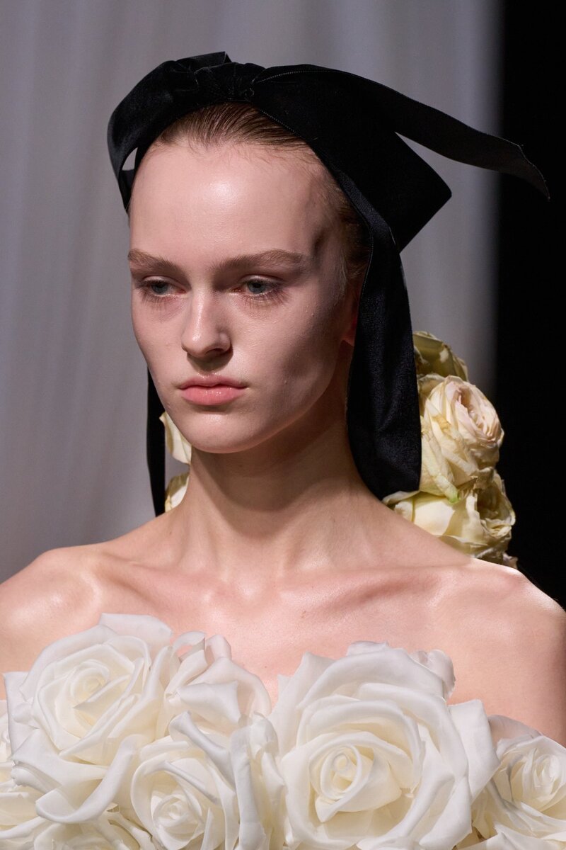 Сенсационная коллекция Giambattista Valli Couture весна-лето 2021: игры с объемами и стиль в каждой детали