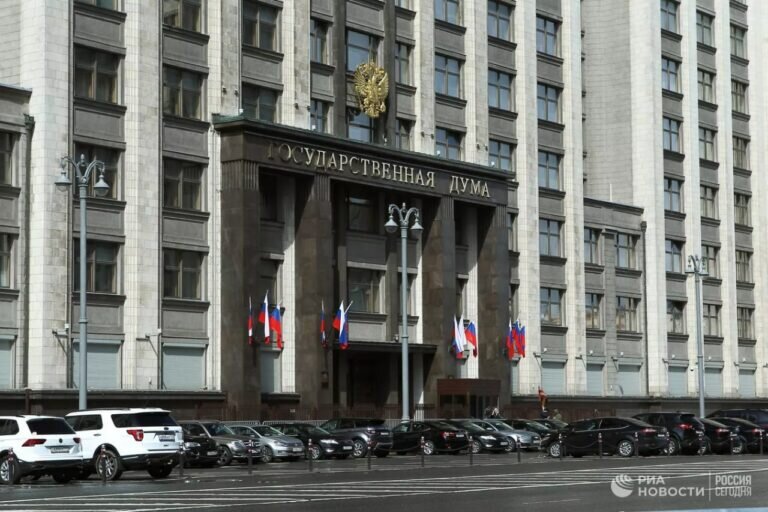    Госдума приняла закон, запрещающий увольнять одиноких родителей с детьми до 16 лет Андрей Севостьянов