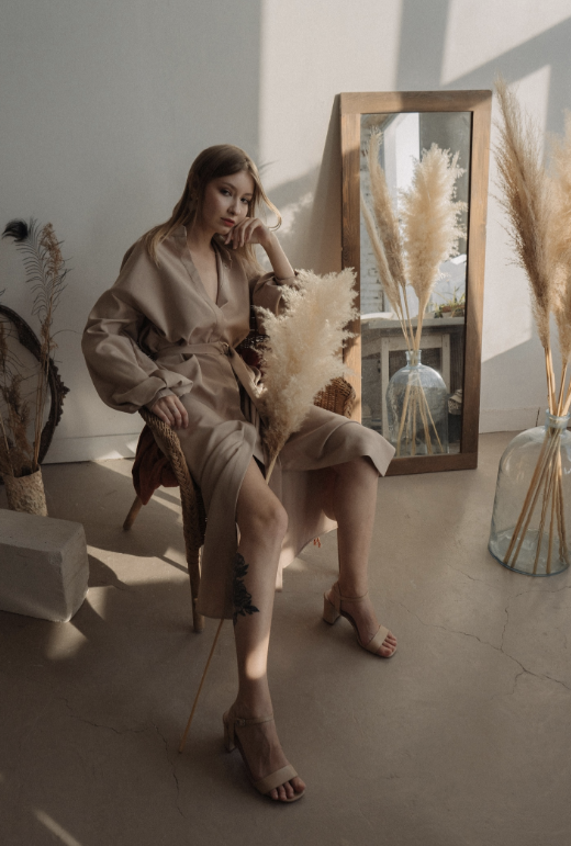 эммануэль фон либвиц. девушка видит в зеркале мужчину. классно выглядишь. кристин лэйкин красавица и уродина. 10 типов женщин, которых стоит избегать.