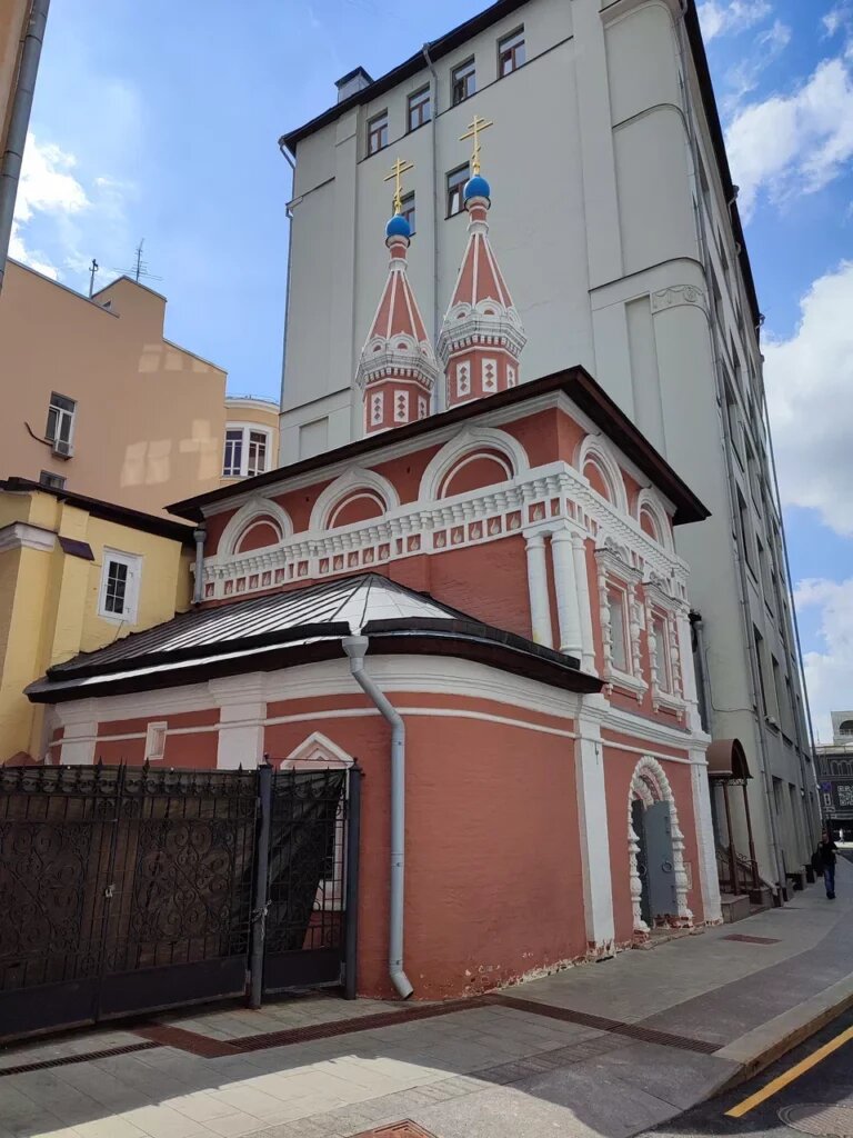 Москва старопанский переулок. Церковь Космы и Дамиана в старых Панех.