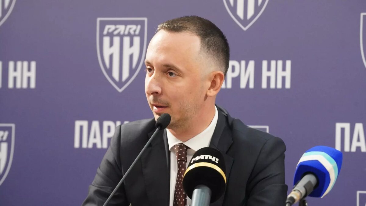     Полузащитник Николай Калинский не планирует покидать ФК «Пари НН». Конфликта с главным тренером Сергеем Юраном у него нет. Информацию об этом подтвердил сам Юран. Позже соответствующий пост также разместил в личном Telegram-канале гендиректор клуба Давид Мелик-Гусейнов.