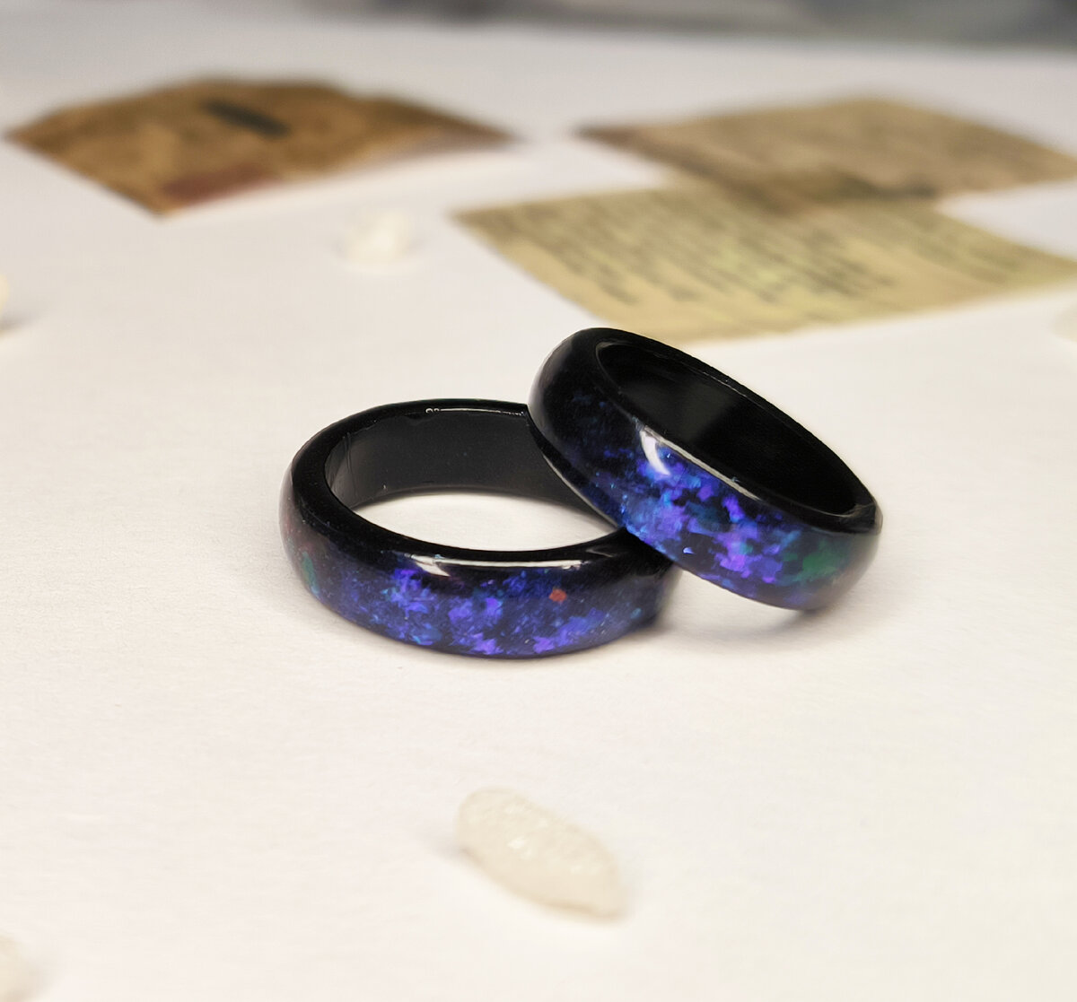 вес эпоксидного клея в 1 м3. рассчитать объем эпоксидной смолы. вес стеклопластика 1м2. метр стекломата. рассчитать объем эпоксидной смолы.