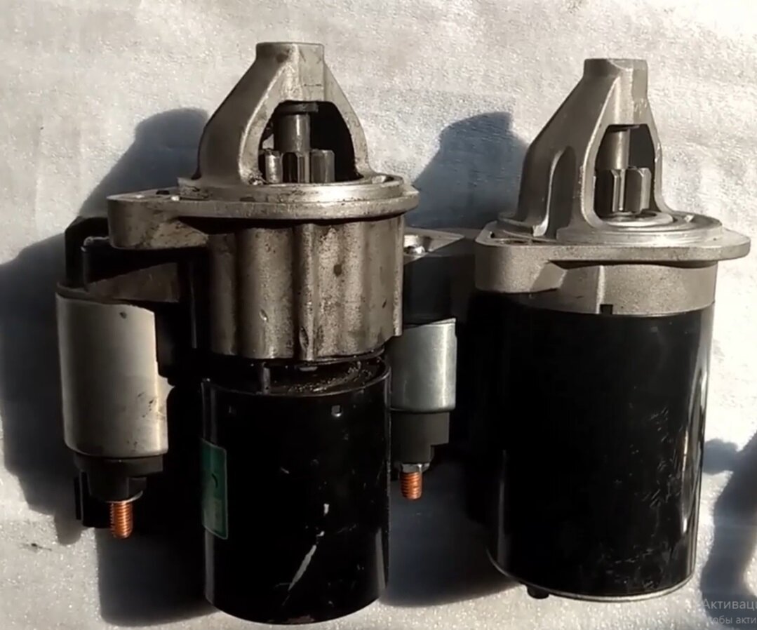 Слева не исправный стартер, справа-новый.