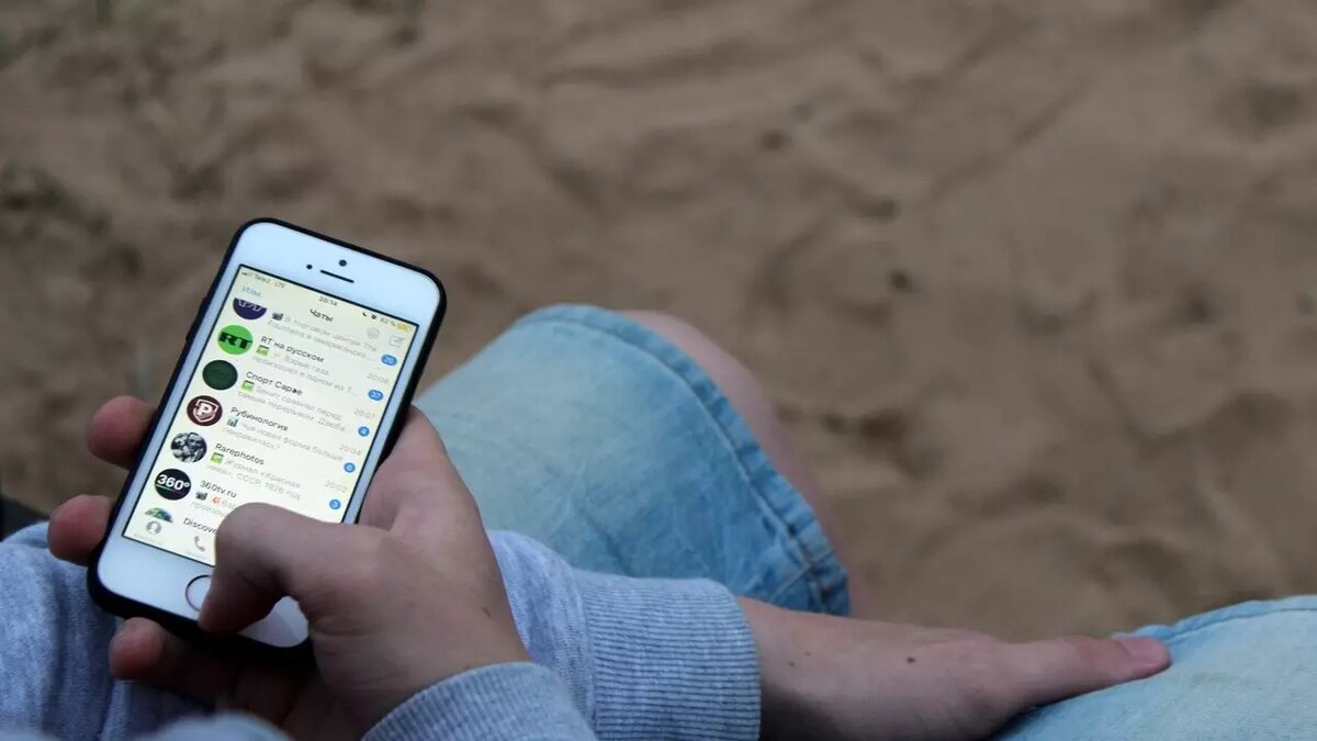     Глава Менделеевского района Татарстана Радмир Беляев рассказал о том, что неизвестные в одном из мессенджеров представляются его именем. Об этом он написал в своем Telegram-канале.