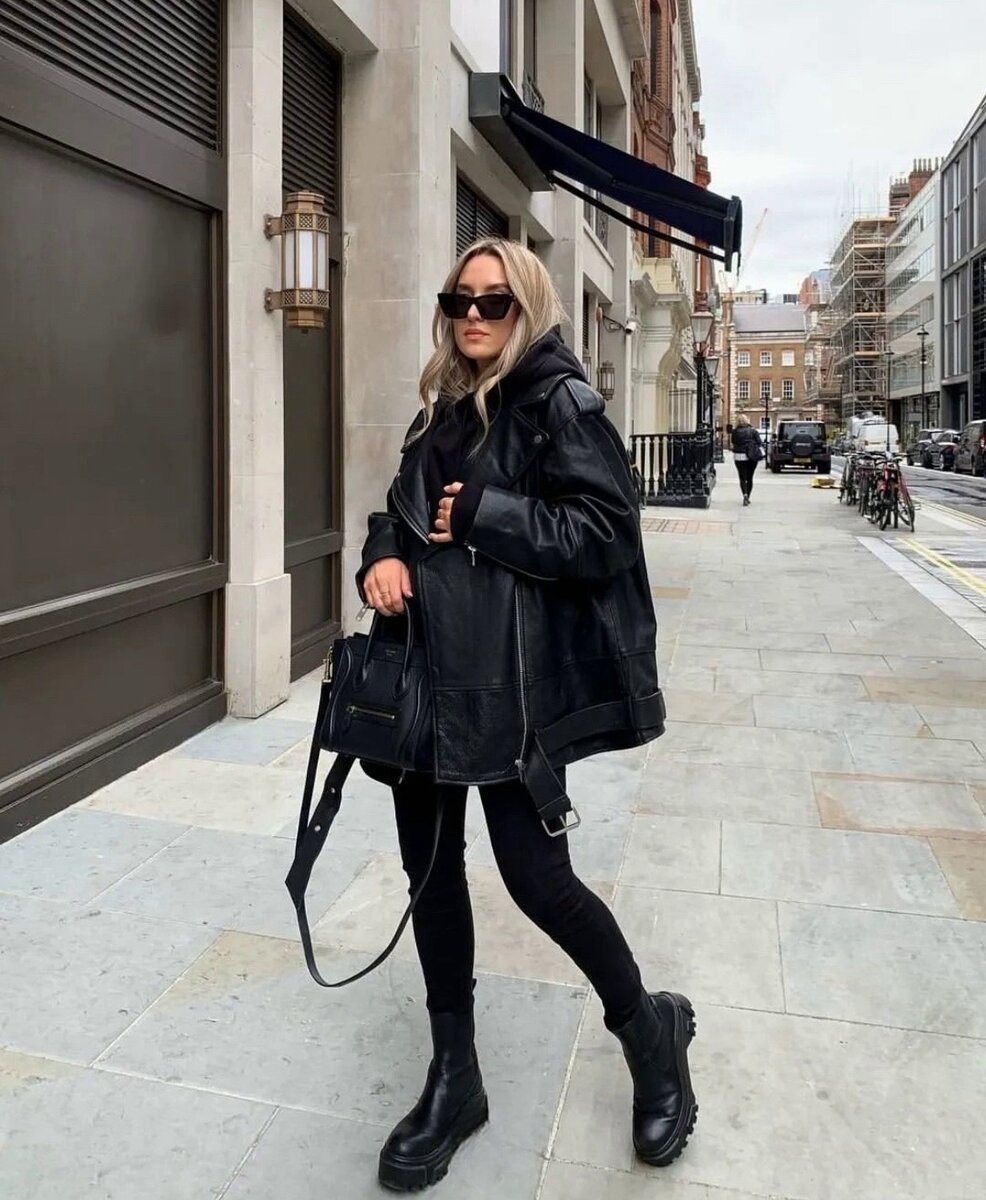 луки с зимними ботинками. угги ugg женские зимние 2022. ботинки dr martens street style 2020. ботинки тимберленд женские street. тимберленды стрит стайл.