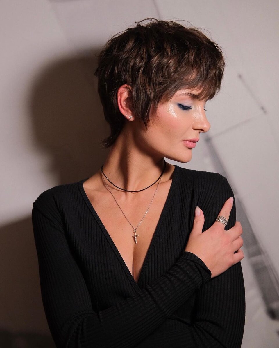 Хлоя грейс морец короткая стрижка. Кирнан шипка прическа. Копрткиестрижки для девочек. Детские короткие стрижки девочке. Прически на короткие волосы девочке 12.