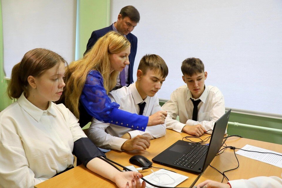 Учеба в школе. 4 к современного образования. Как получить современное образование. 4 к современного образования. Дистанционные занятия в школе.
