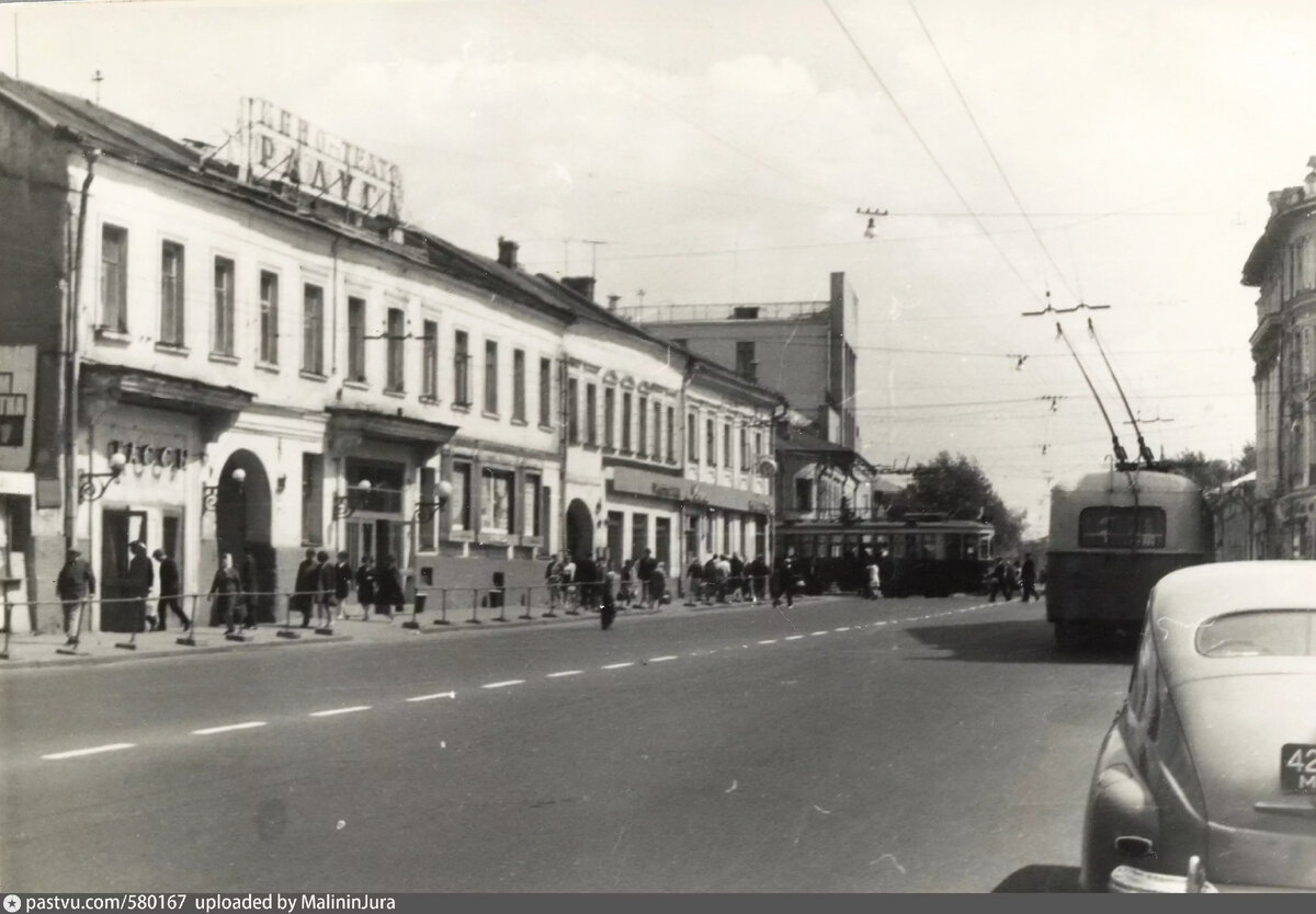 Елоховская площадь в Москве