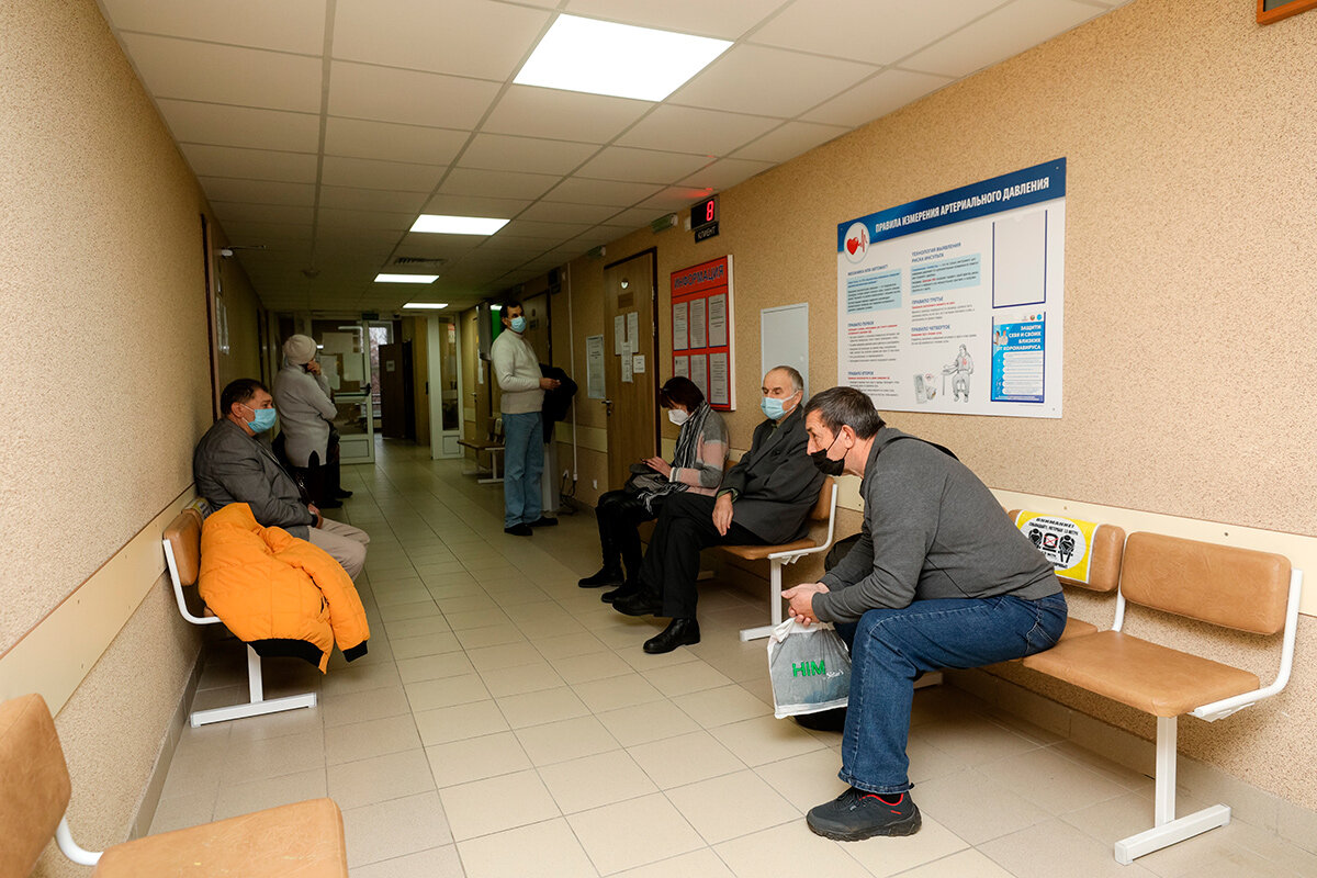 до какого возраста выдается больничный лист по уходу за ребенком. работник на больничном 1 год. сколько дней в году оплачивается больничный по уходу за ребенком. больничный лист образец заполнения 2020. какое количество дней больничного оплачивается.