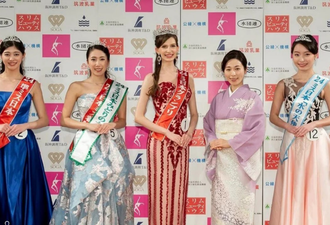 высказывания о внешности женщины. цитаты про внешность и душу. красивые цитаты про внешность. в том что внешне ваш. цитаты для статуса.