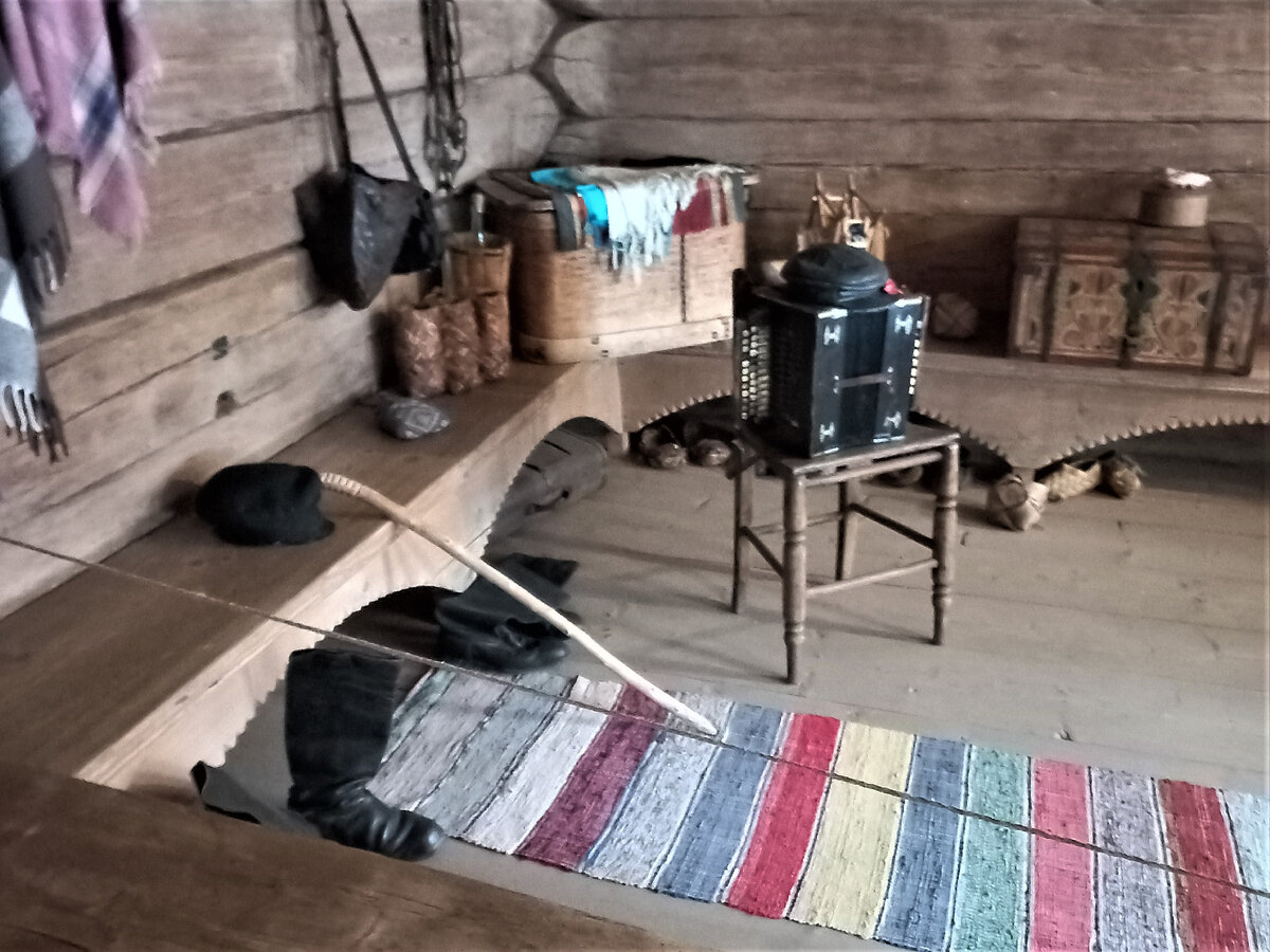 природа мурманской области зимой северное сияние. небо тучи хмурит. серебристые (ночные светящиеся) облака. новгородское небо. русский язык 8 класс односоставное предложение разумовское.