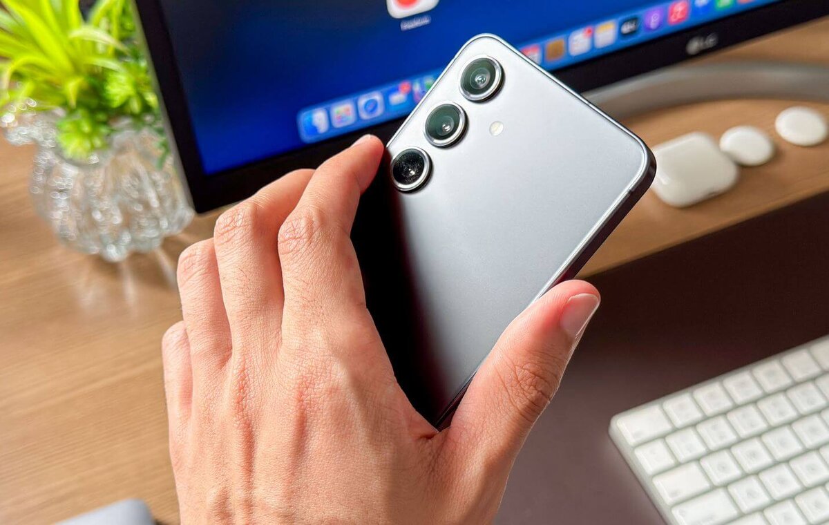 Сколько будет стоить айфон 13. Недорогой российский айфон. Айфон 13 pro max re store. Сколько стоил айфон 5 s в 2013. Сколько стоит iphone.