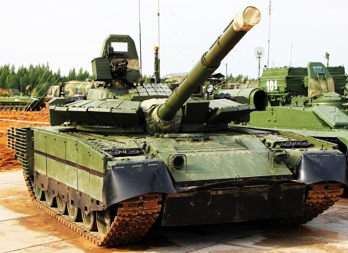 Танк на показе в сентябре 2017 года. Ленинградская Область, 33 общевойсковой полигон.