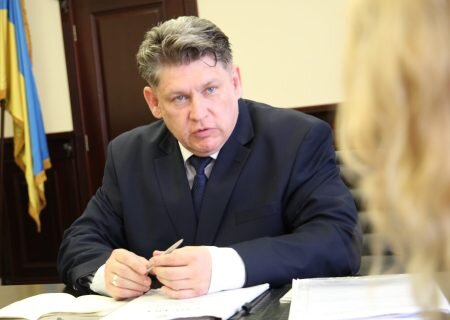    Члены ВККС Украины более полугода работают под руководством гражданина России