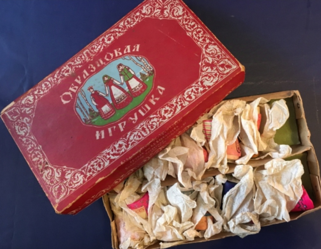 Набор, купленный в Москве в 1950-х.