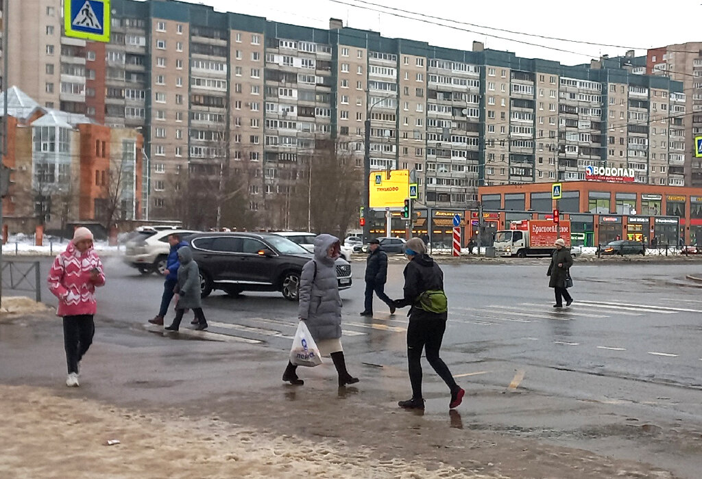 Незнакомая бегунья - леди в черном